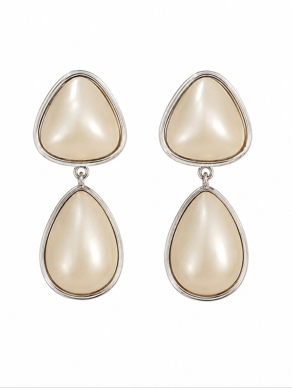 3/$30 CATO Classic White Pearlesque Drop Earrings